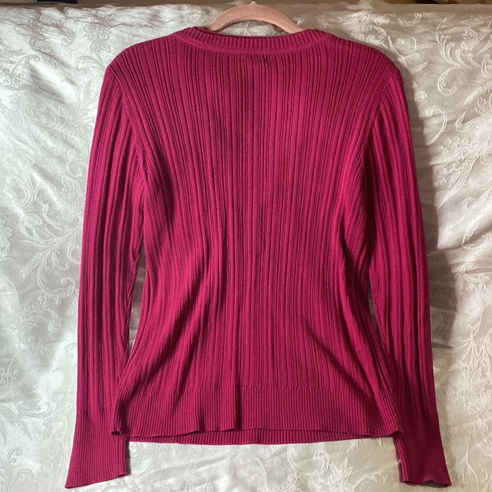 Sonoma long sleeved vee neck knit sweater with faux buttons - Picture 5 of 5